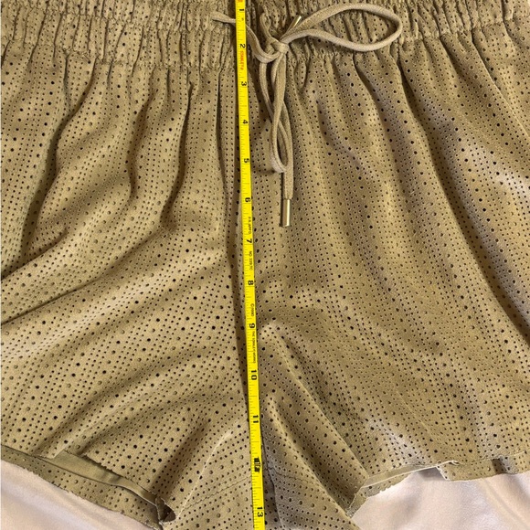 Zara Trafaluc Taupe Eyelet Drawstring Shorts Size M - Picture 4 of 6